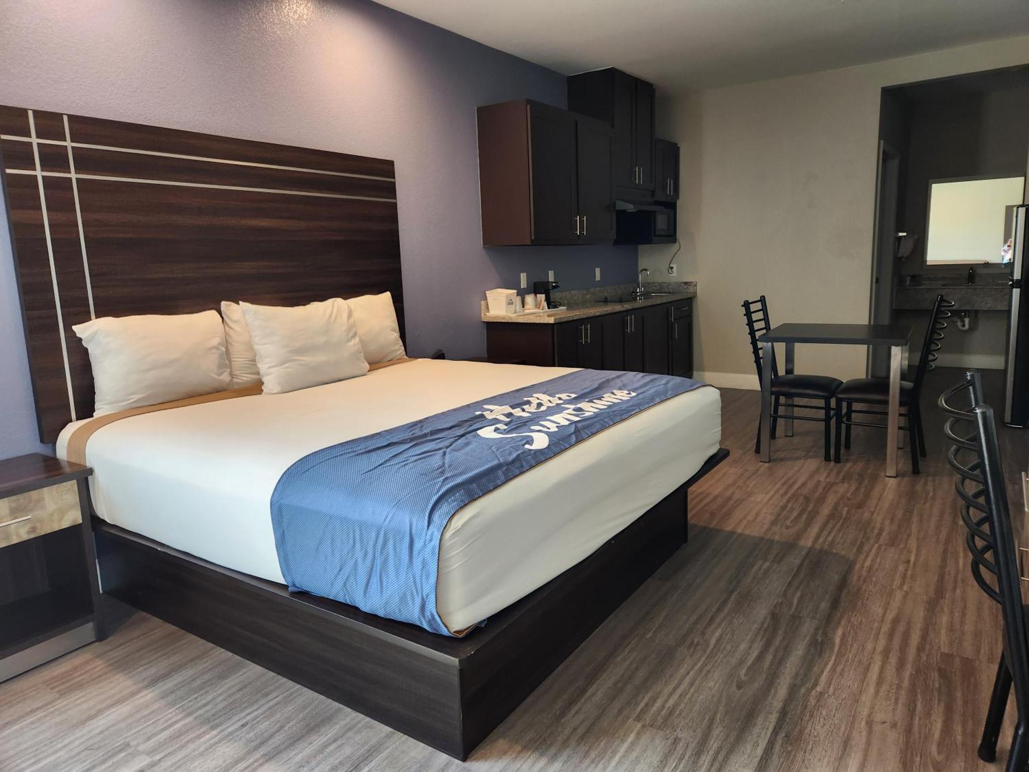 Days Inn & Suites By Wyndham La Porte Exterior foto